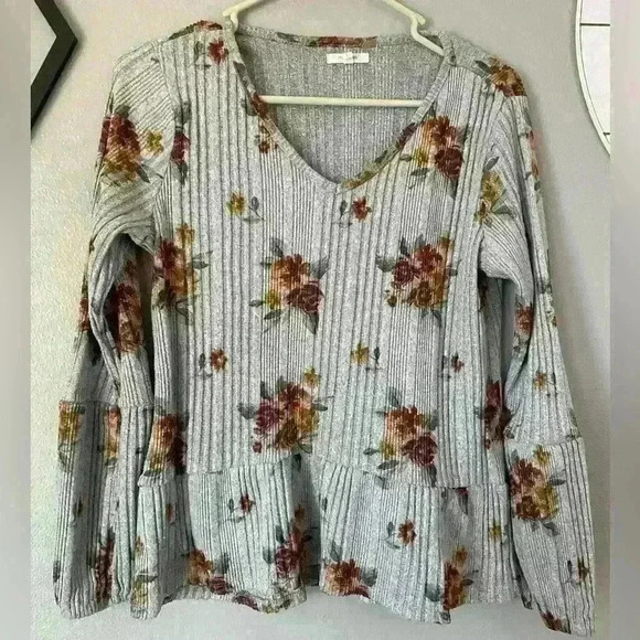 ❤️ Maurices Size Large Floral Lined Thick Long Sleeve Top - Picture 3 of 6